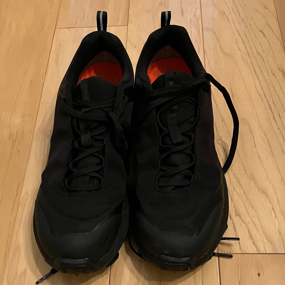 Men's hiking shoe / sneaker. Waterproof size 12 athletic shoes